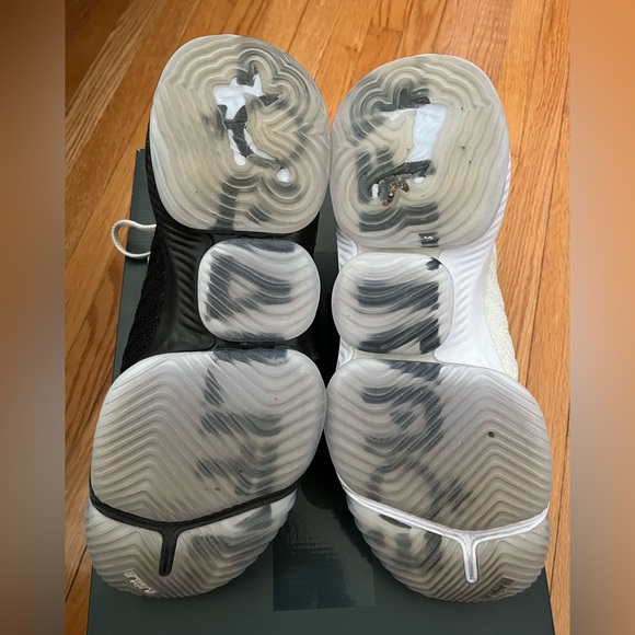 LeBron 16 equality. Men size 12. Used with box - Picture 3 of 3